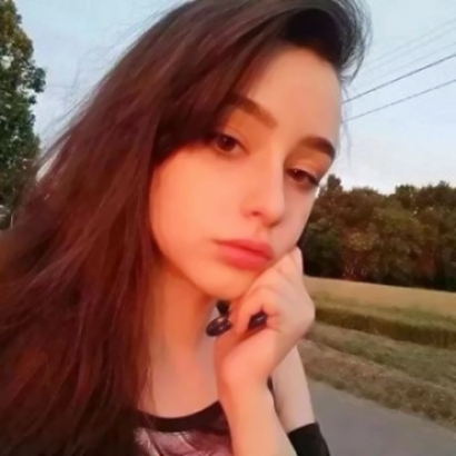 女生微信头像合集：15张成熟高冷女王范高清图