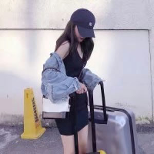 12张尽显女人味的气质微信头像 性感小姐姐专属款