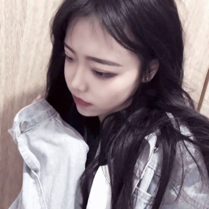 12张氛围感拉满！时尚气质女生高清头像合集