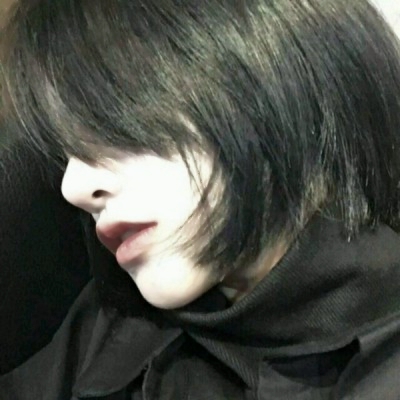 26张高清炫酷女生头像 又酷又飒太适合当头像了