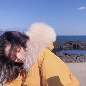 18张高清有气质的真人小清新女生微信头像