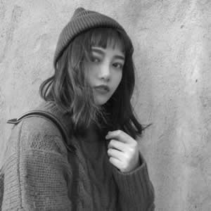 微信黑白女生侧脸头像合集 共12张