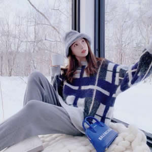 16张青春感拉满的瘦脸白皮肤美女头像 颜值超耐看