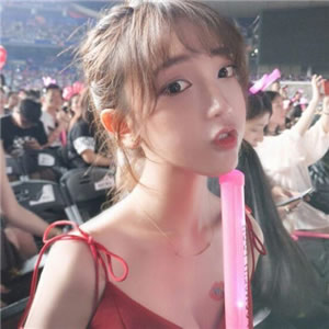 12张高清真实感女生卖萌QQ头像 软萌感拉满
