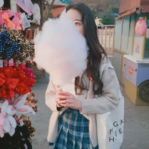 夏日清新女生头像合集 12张高清小清新风格头像