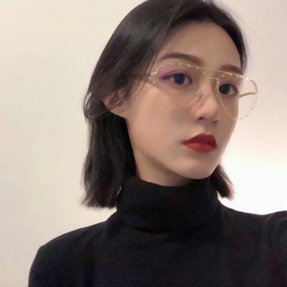 30张高清高冷御姐范女生头像 时尚感拉满的氛围感头像合集