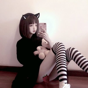 18张高清有气质的真人小清新女生微信头像