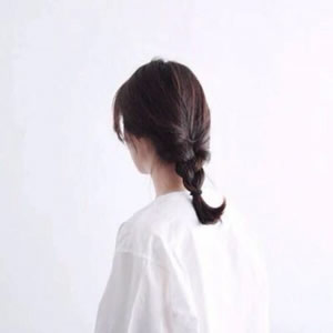 12张高清酷飒女生背影头像，直接用