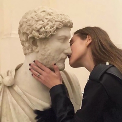 34张高清好看的外国网红女生头像合集