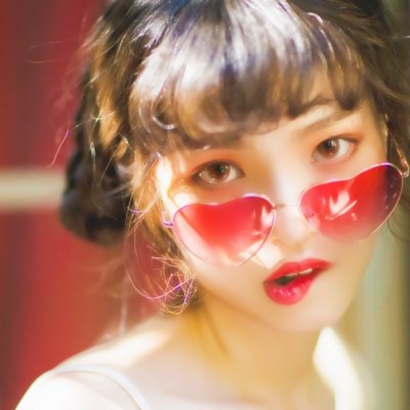 18张高清好看的短发清纯女生头像合集