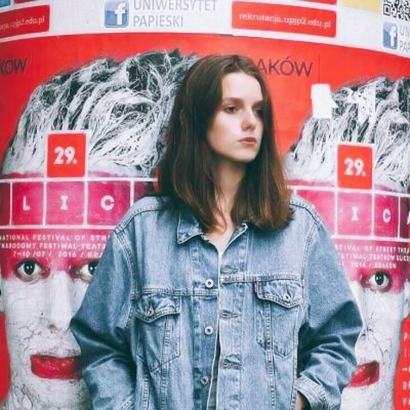 27张高清欧美霸气女生头像 个性感拉满的头像合集