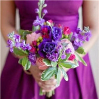 手捧花女生头像合集！18张清新唯美的氛围感头像图