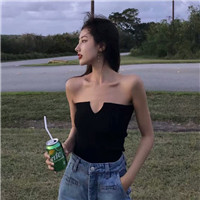 女生QQ性感头像合集！小露锁骨香肩，清纯又性感（共18张）