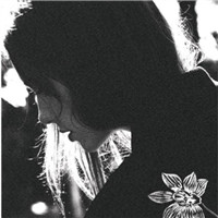 15张女生背影黑白伤感QQ头像 看了让人忍不住心疼