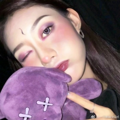 28张气质淑女高清头像 简约又温柔的女生头像合集