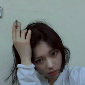 伤感女生头像合集 20张高清氛围感伤感女头分享