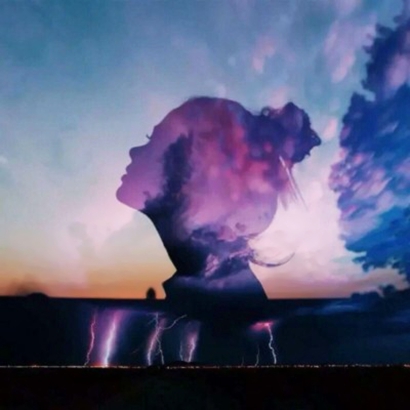 女生幻影头像合集 22张高清意境感拉满的女生头像