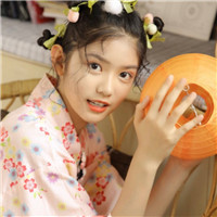 黄色调唯美意境女生头像合集 一共18张