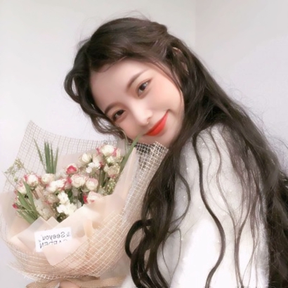 13张高清女生唯美时尚头像 微信头像素材直接存