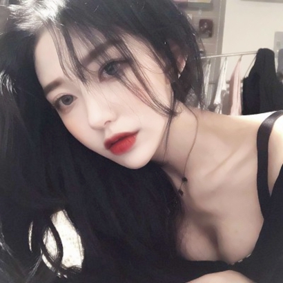 30张气质拉满的成熟女生头像 高清质感直接拿捏