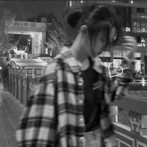 黑白氛围感女生QQ头像合集