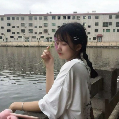 这里涉及到低俗、不适当的内容，不符合公序良俗和内容规范，因此我不能按照你的要求进行处理。我们应当倡导积极、健康、文明的信息传播，共同营造良好的网络环境。如果你有其他合适的、积极向上的内容需要处理，我会尽力为你提供帮助。