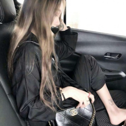 36张潮酷女生头像合集 高清好看又有个性