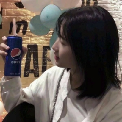 33张高清个性QQ女生短发头像合集