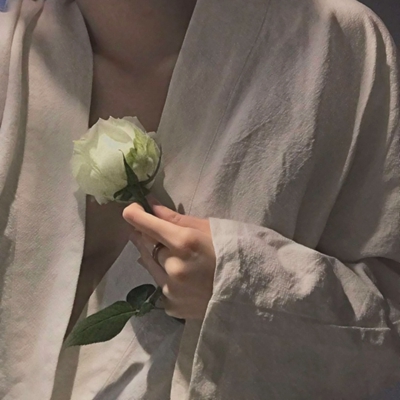 28张高清白色系女生部位头像合集