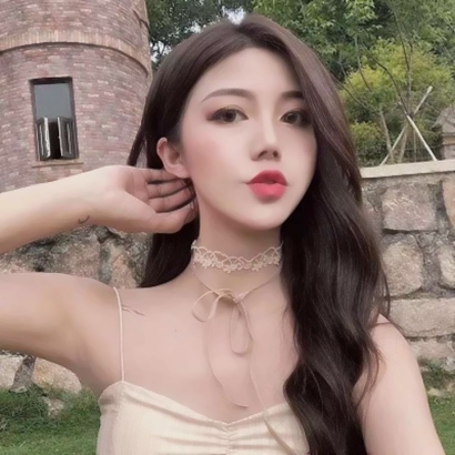 30张高清有气质的成熟知性女生微信头像