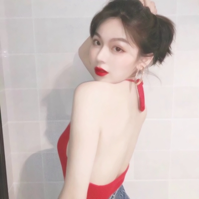 又美又飒！5张高清成熟妩媚红色系酷感女生头像