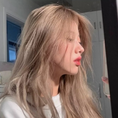 超火的QQ女生高清头像合集（10张）