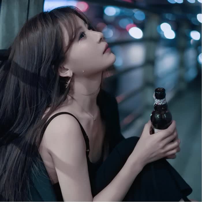 女生喝酒丧系颓废头像合集 27张任你选