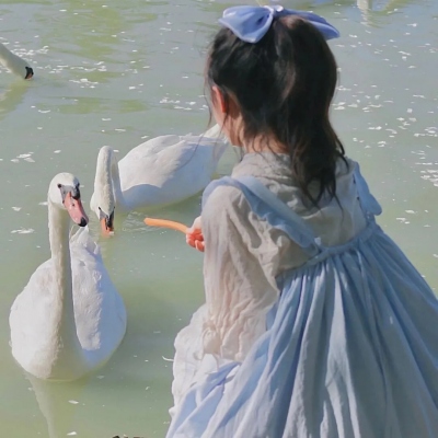 蓝色系清新意境仙女头像合集，10张美图奉上