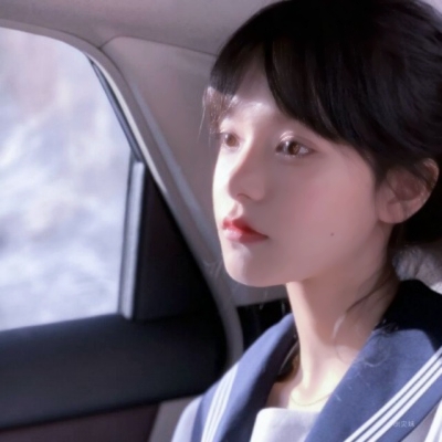 35张高清女生微信侧脸头像 氛围感拉满的唯美头像合集