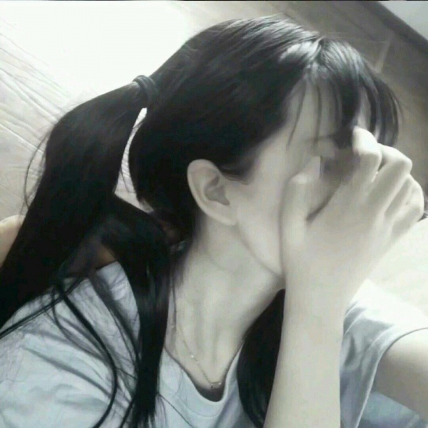 16张高清原宿风女生头像合集 超适合当头像的原宿风女头