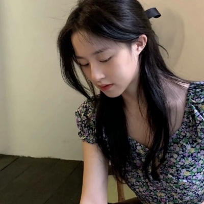 款清纯气质女生唯美头像 共10张