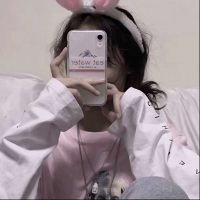 真人个性女生头像合集！14张彰显多元风格的自信女孩头像