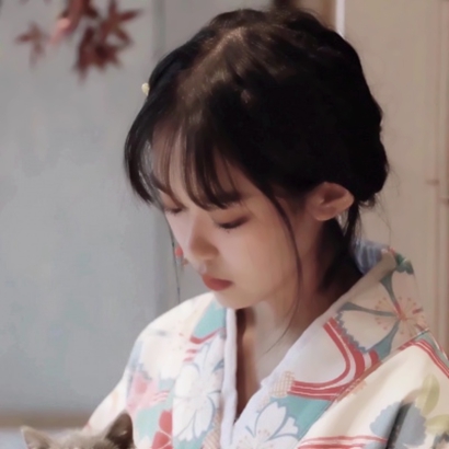 9张高清真人古风汉服女生头像合集