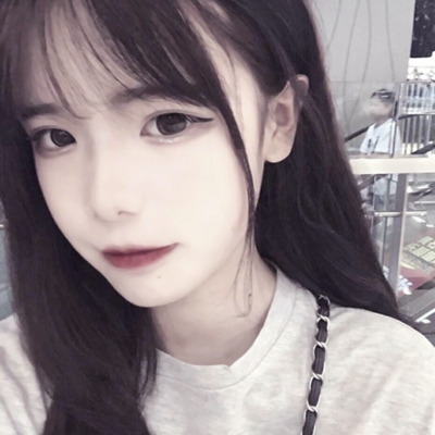 32张高清真实感女生QQ头像 好看又百搭