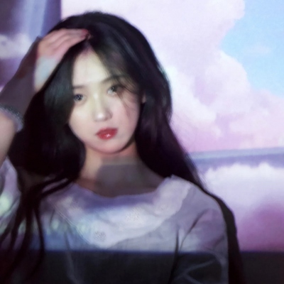 12张温柔干净的小众女生头像合集