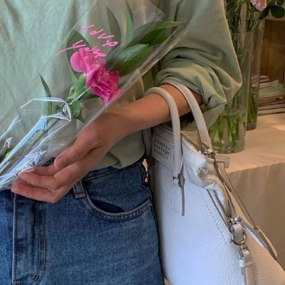 不露脸捧花女生部位头像 10张合集
