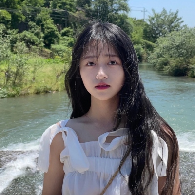12张温柔干净的小众女生头像合集