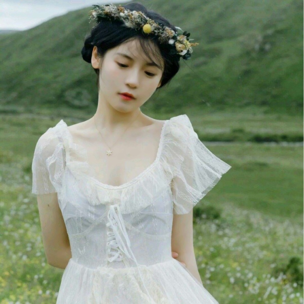 11张超仙清新穿裙子女生头像 高清无水印分享