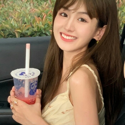 清纯高颜值女生头像合集 共12张