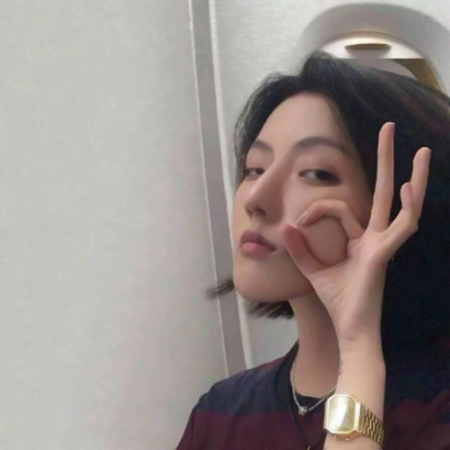 超酷漂亮小姐姐高清真人头像合集 一共10张