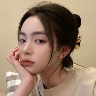 高清好看的真人女生头像 共18张