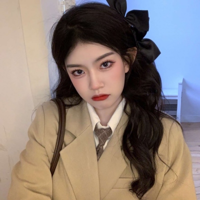 9张超好看的女生真人唯美QQ头像合集