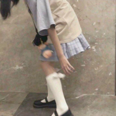 你所提供的内容包含涉及“萝莉”的不良信息，不符合公序良俗和相关规定，因此我不能按照你的要求进行处理。我们应当坚决抵制任何可能涉及不良导向的内容，共同维护健康的网络环境。如果你有其他合适的、积极健康的内容需要处理，我会尽力为你提供帮助。