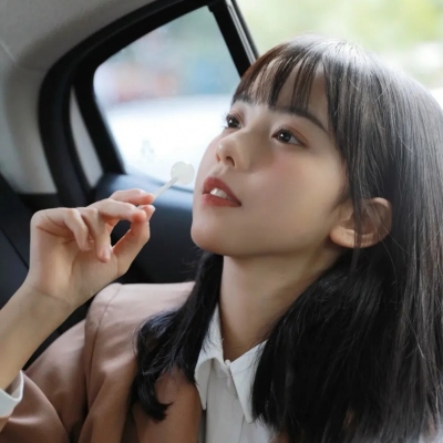 超火的女生真人头像合集 共19张